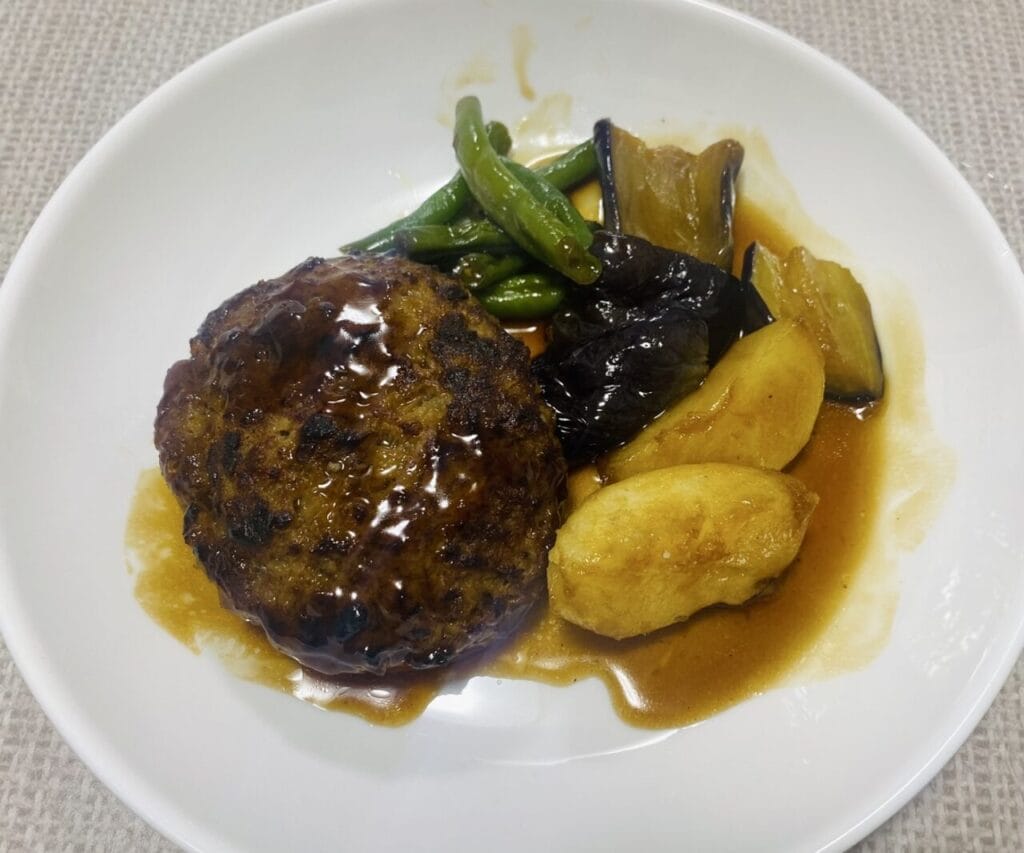 北海道じゃがいもと揚げなすのコク旨照り焼きハンバーグ 画像