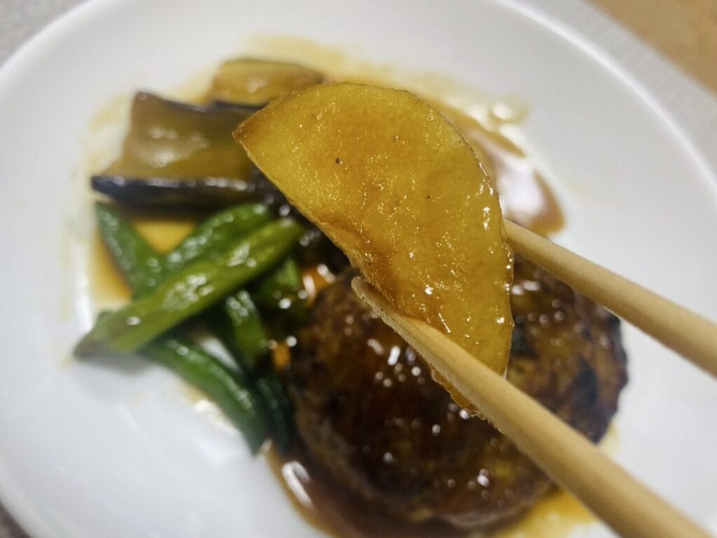 北海道じゃがいもと揚げなすのコク旨照り焼きハンバーグ 画像